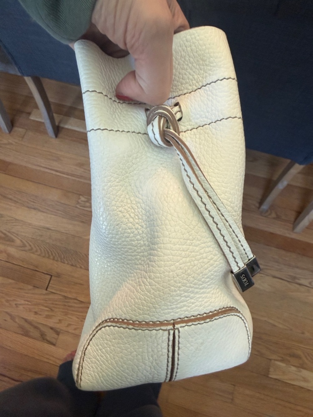 TOD'S Cream-White Pebbled Leather Tote with Top Handles - Picture 16 of 17